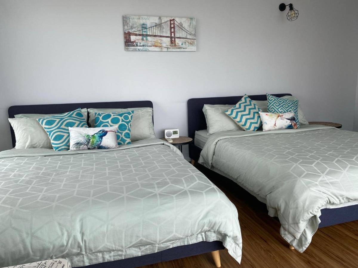 Sunrise Gurney Seaview Luxury Duplex Apartment George Town