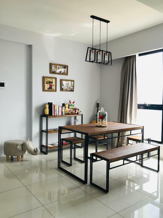 Sunrise Gurney Seaview Luxury Duplex * George Town